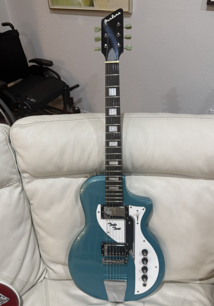 Airline Twin Tone